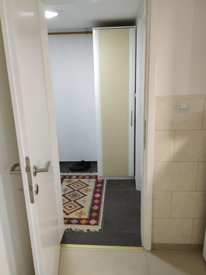 Apartment Merjam SJJ Buitenkant foto
